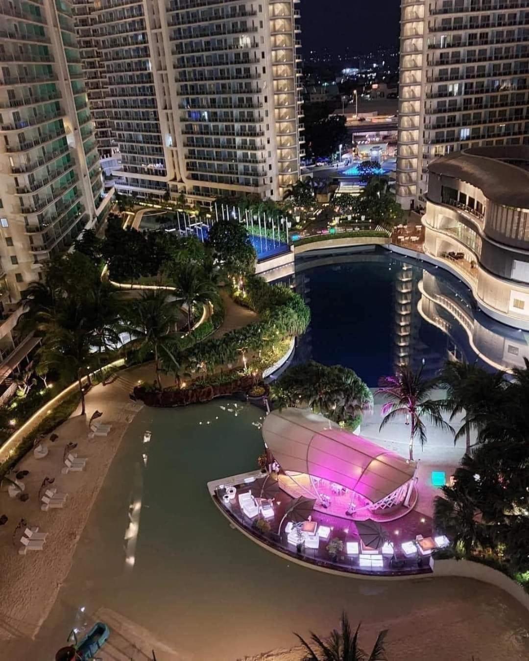 Azure Urban Resort Staycation Manila Zewnętrze zdjęcie