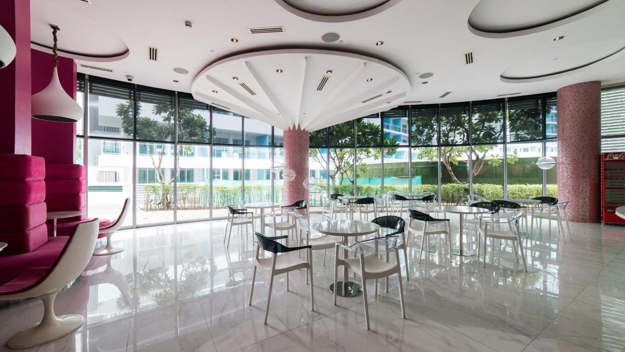 Azure Urban Resort Staycation Manila Zewnętrze zdjęcie